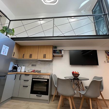 City Center Loft With Private Parking Кавала Екстер'єр фото