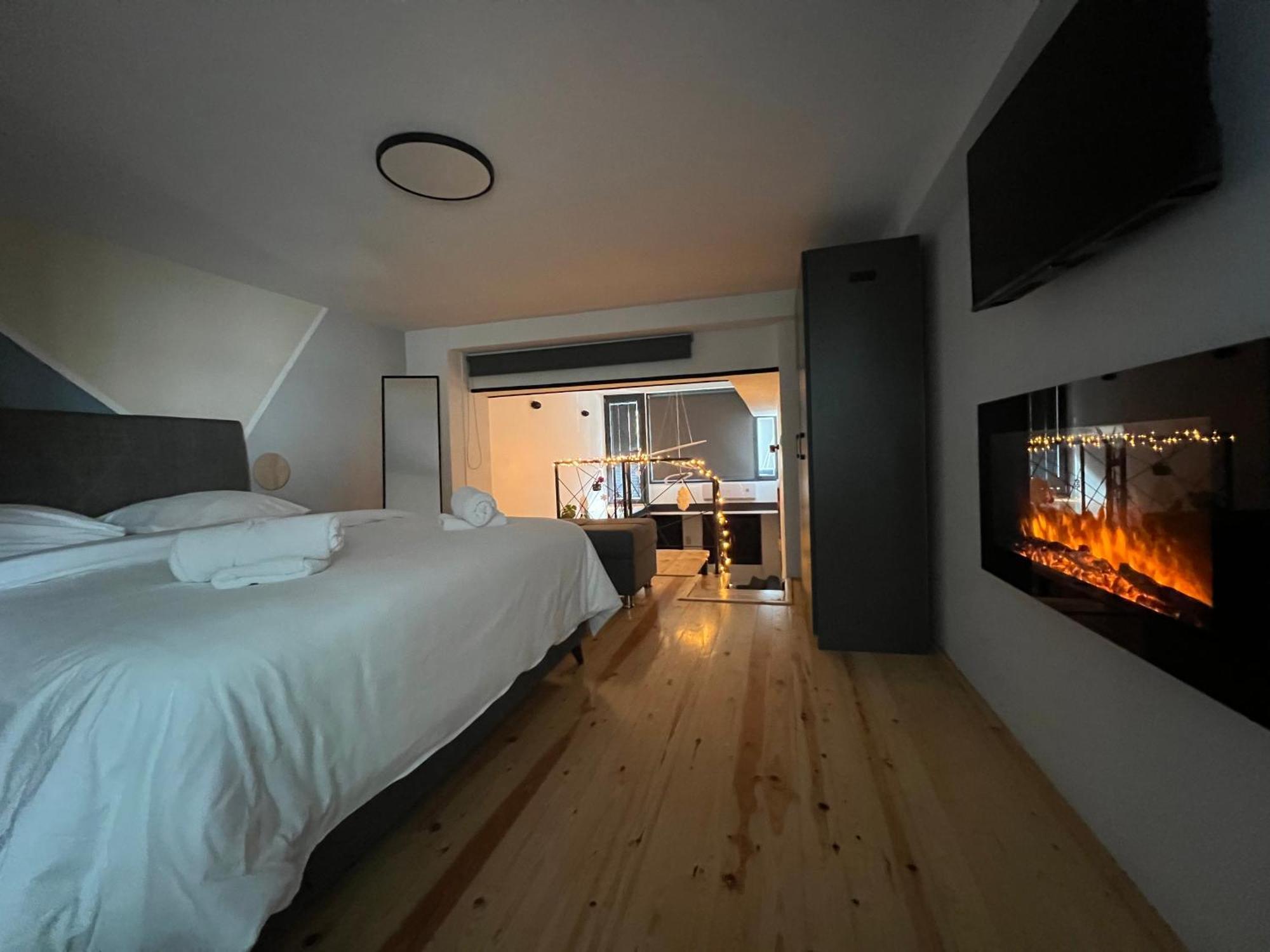 City Center Loft With Private Parking Кавала Екстер'єр фото